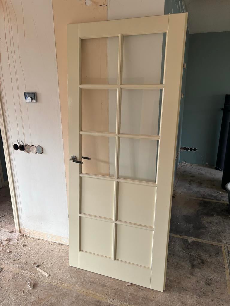 Twee gebruikte binnendeuren, Doe-het-zelf en Verbouw, Deuren en Horren, Ophalen, Gebruikt, Binnendeur, 200 tot 215 cm