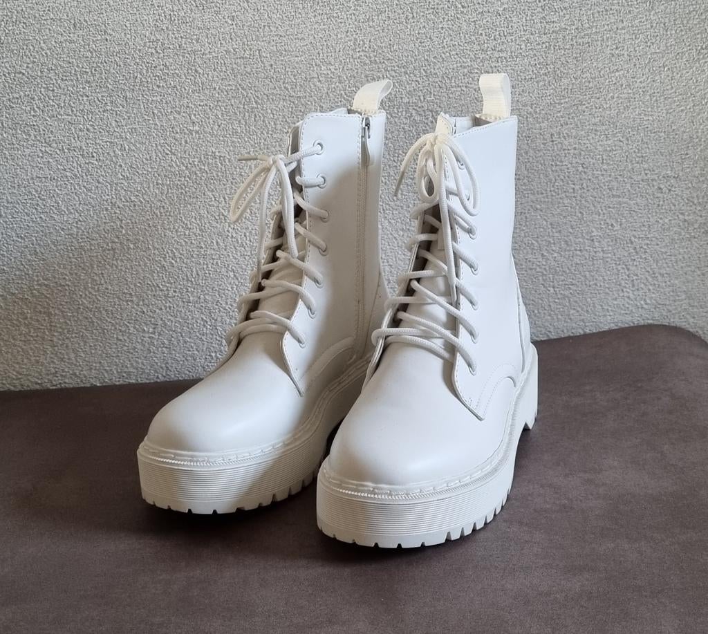 Veterschoen - veterlaars Stephan - maat 39, Kleding | Dames, Schoenen, Ophalen of Verzenden, Nieuw, Sneakers of Gympen