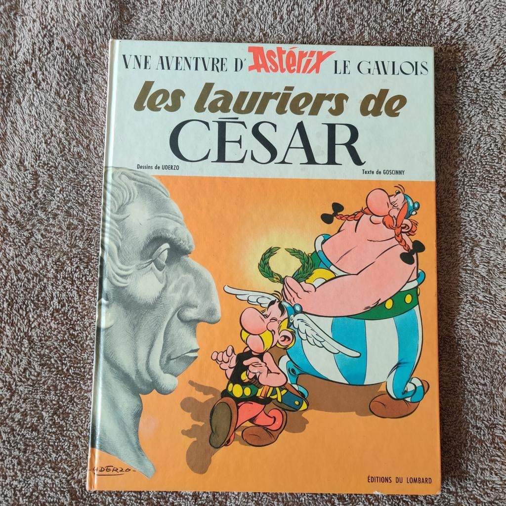 Asterix en de lauwerkrans van Caesar - Hardcover, Eén stripboek, Ophalen of Verzenden, Zo goed als nieuw, René Goscinny, Albert Uderzo