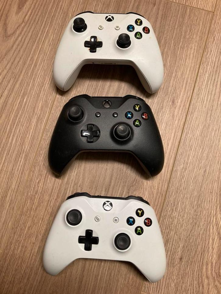 Xbox one controllers, Ophalen of Verzenden, Zo goed als nieuw, Xbox One, Controller