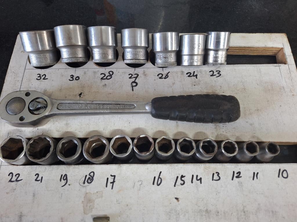 Gedore doppenset groot 10 tm 32, Auto diversen, Autogereedschap, Ophalen