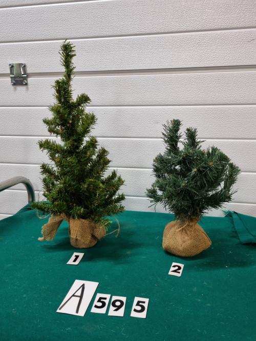 Kerstboompjes met jutte voet ,[a595], Ophalen of Verzenden, 'T Olde Gre-j, Info@toldegrej.nl, Endepoelstraat 20f Didam