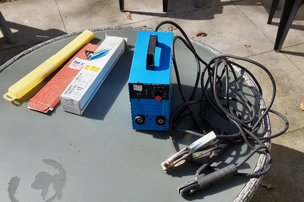 lasapparaat, Doe-het-zelf en Verbouw, Gereedschap | Lasapparaten, Ophalen, Zo goed als nieuw, Minder dan 150 ampère, Elektroden