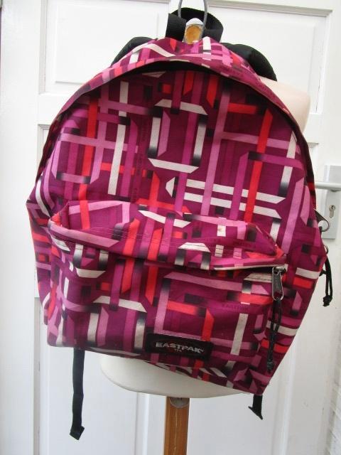 Eastpak rugzak, Sieraden, Tassen en Uiterlijk, Tassen | Rugtassen, Zo goed als nieuw, Eastpak, 25 tot 40 cm, 30 tot 45 cm, Trekking