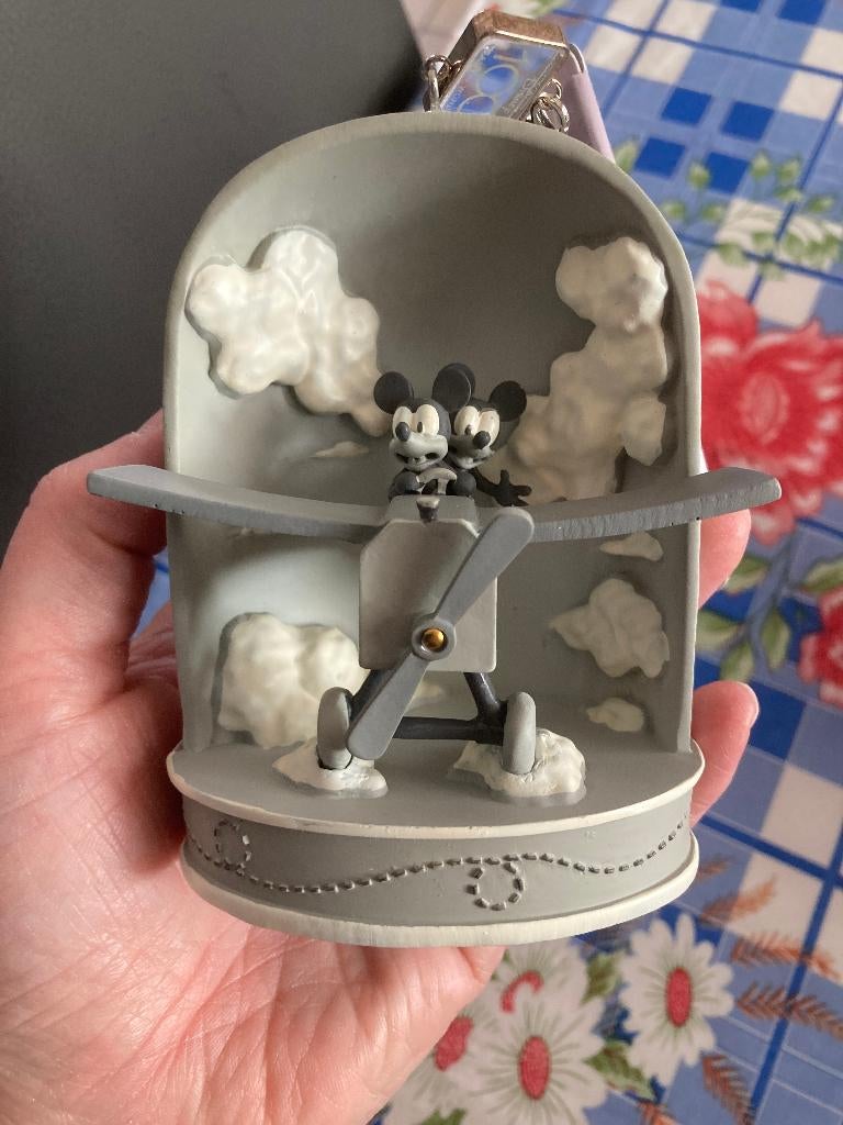 Nieuw Mickey and Minnie Disney Ornament - Vliegtuig, Verzamelen, Disney, Ophalen of Verzenden, Mickey Mouse, Nieuw, Beeldje of Figuurtje