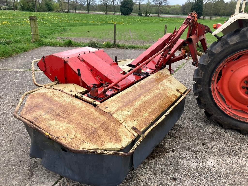 Pz 186 met kneuzer //zaagbok aftakas, Ophalen, Gewasbescherming en Bemesting