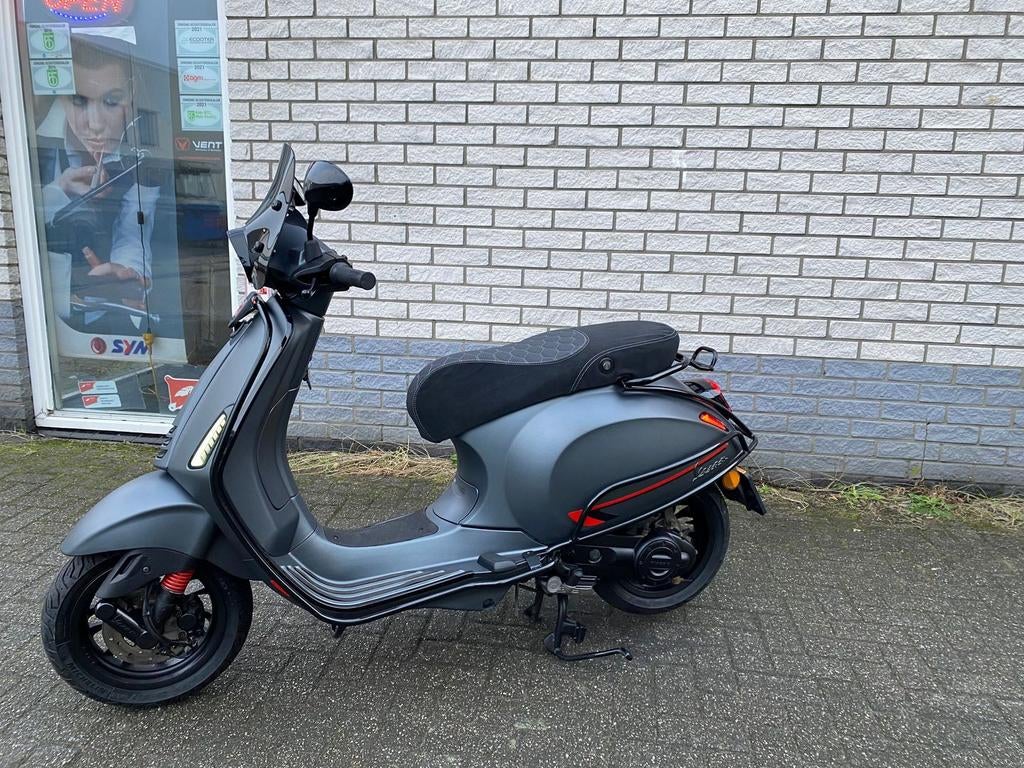 MOOIE VESPA SPRINT S 45KM BROM MAT GREY BJ2021 8000KM VOL OP, VESPA, Onbekend, Onbekend, Vespa