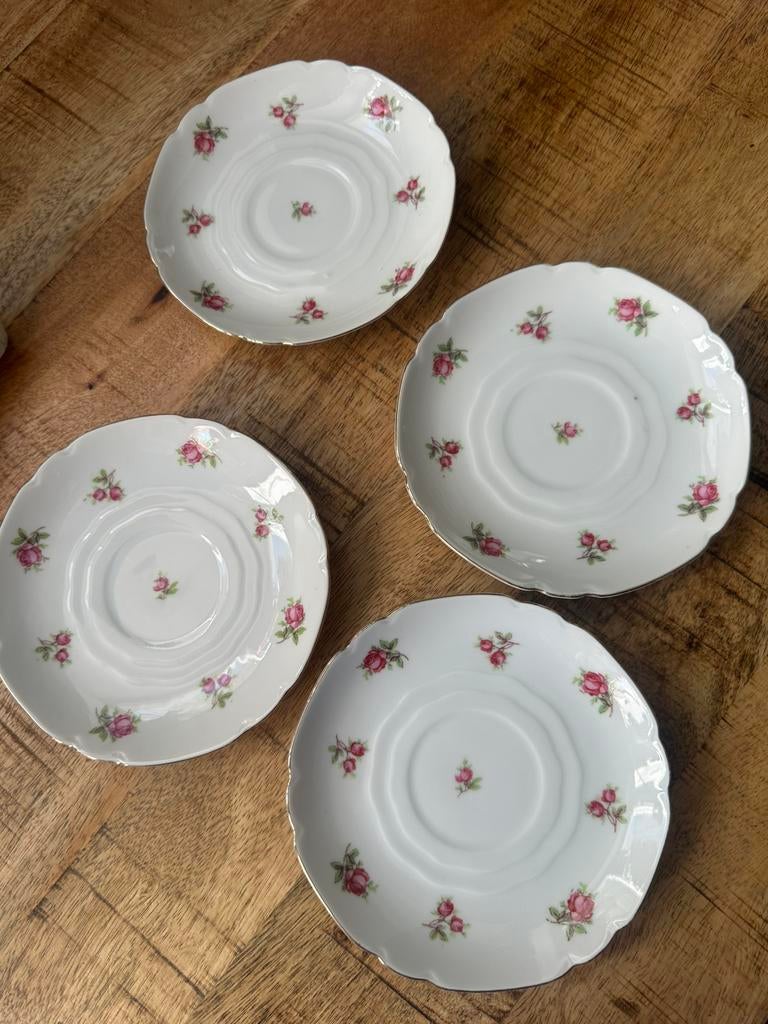 Onderbordjes Victoria HF (roosjes), Antiek en Kunst, Antiek | Servies compleet, Ophalen of Verzenden