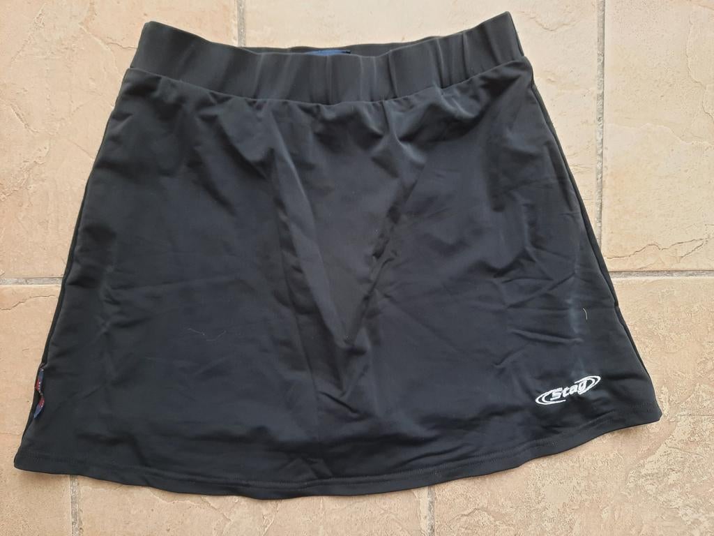 Stag: mooi sport rokje hockey zwart maat M, Sport en Fitness, Hockey, Ophalen, Zo goed als nieuw, Kleding