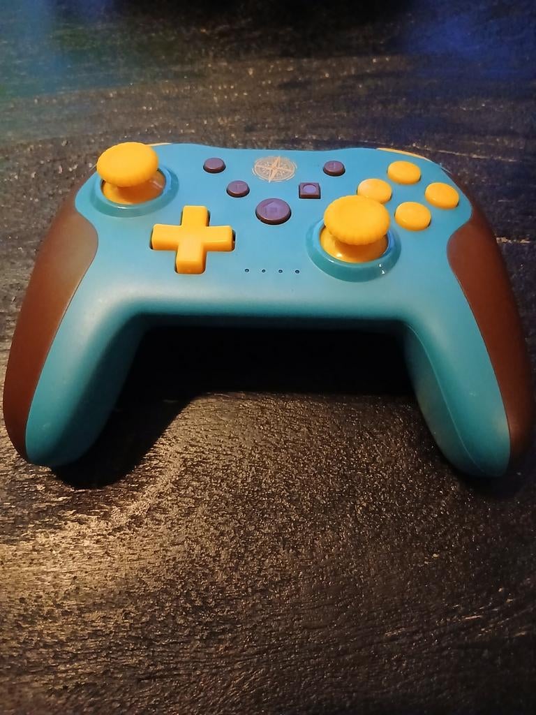 Switch (2) pro controller, Spelcomputers en Games, Spelcomputers | Nintendo Switch, Ophalen
