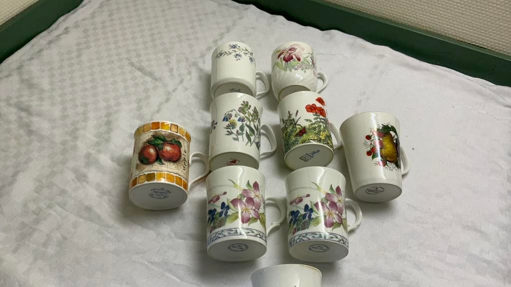 Bekers, bone china, fruit, bloemen, Engeland, Ophalen of Verzenden, Zo goed als nieuw