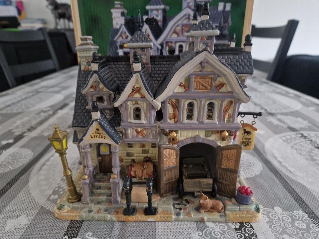 Lemax Village Livery, Ophalen of Verzenden, Nieuw