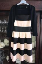 Mooie jurk van Rinascimento met bolero maat XS, Zwart, Ophalen of Verzenden, Zo goed als nieuw, Maat 34 (XS) of kleiner