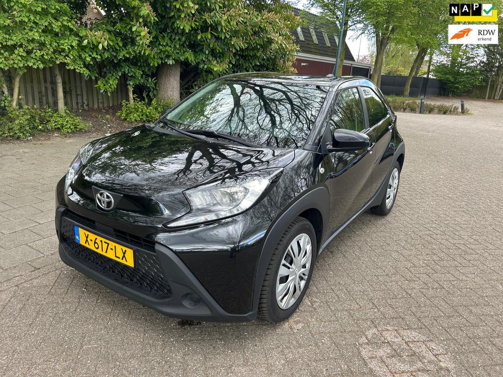 Toyota Aygo X 1.0 VVT-i MT Play, Auto's, Toyota, Gebruikt, 920 kg, 4 stoelen, Zwart