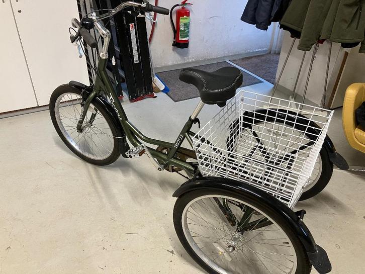 Troy Tricycle 24 inch driewieler, als nieuw., Fietsen en Brommers, Fietsen | Driewielers, Zo goed als nieuw, Verstelbare zitting