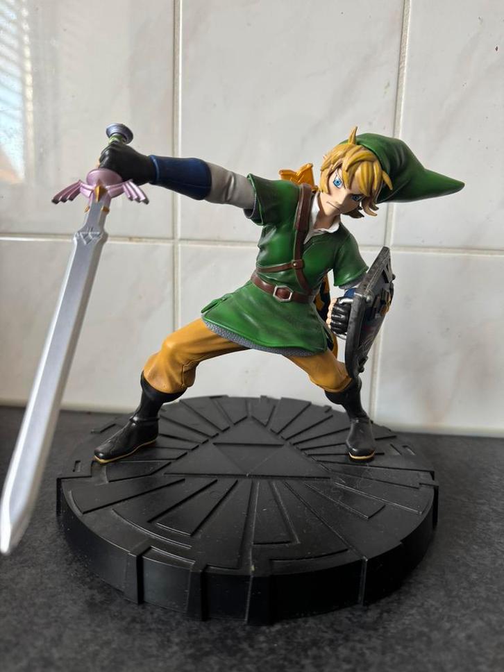 Zelda Statue Skyward Sword, Verzamelen, Beelden en Beeldjes, Zo goed als nieuw, Ophalen of Verzenden