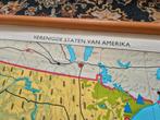 Oude schoolplaat Grondstoffen van de Verenigde Staten, Boeken, Ophalen of Verzenden, 1800 tot 2000, Wereld, Landkaart