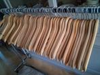 63 houten kledinghangers, Ophalen, Gebruikt, Hout