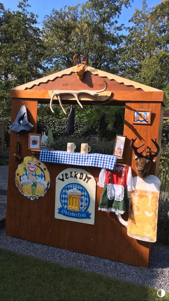 Oktoberfest bar te huur € 80,- bar huren - oktober decoratie, Hobby en Vrije tijd, Feestartikelen | Verhuur, Zo goed als nieuw
