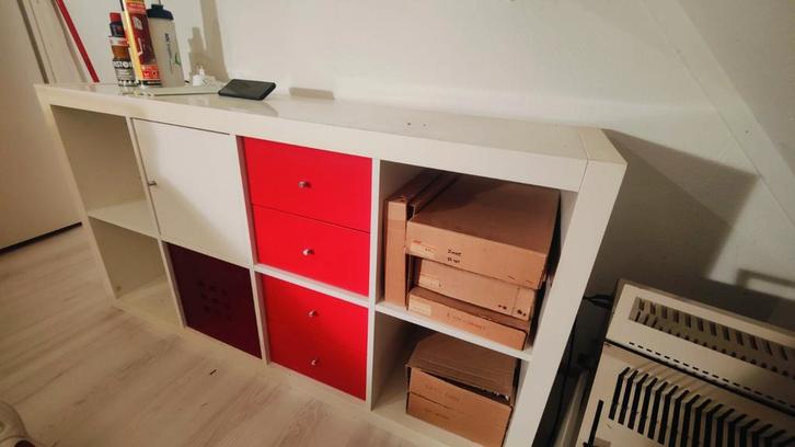 Ikea kallax kast 8x2 wit rood, Huis en Inrichting, Kasten | Wandmeubels, Gebruikt, Minder dan 150 cm, 25 tot 50 cm, Ophalen of Verzenden