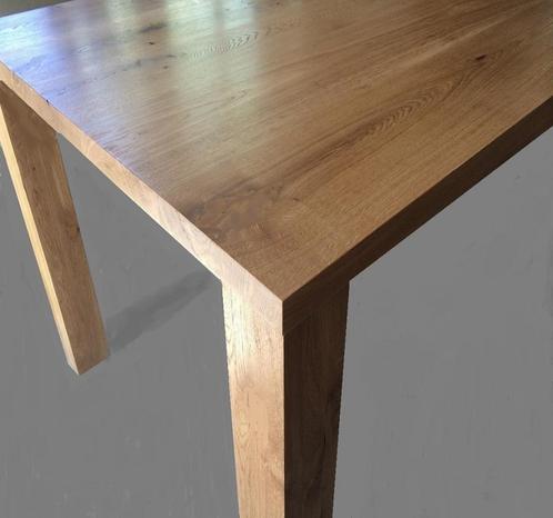 Tafel massief eikenhout sloophout betonlook bamboe op maat., Huis en Inrichting, Tafels | Eettafels, Nieuw, Rechthoekig, Eikenhout