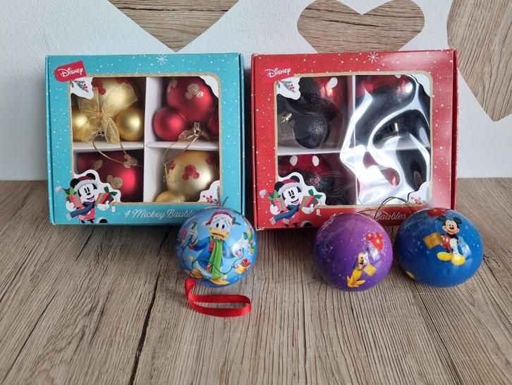 2 Dozen Disney Mickey Mouse Kerstballen + 3 losse Totaal 11, Diversen, Kerst, Zo goed als nieuw, Verzenden