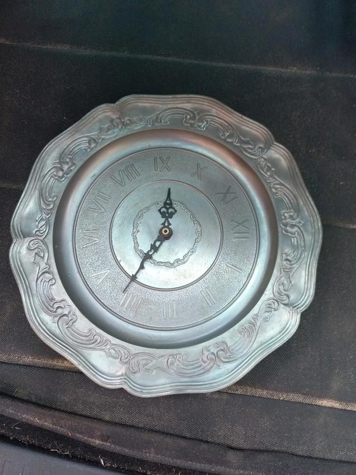 Vintage Tinnen Wandklok, Huis en Inrichting, Woonaccessoires | Klokken, Gebruikt, Wandklok, Analoog, Ophalen of Verzenden