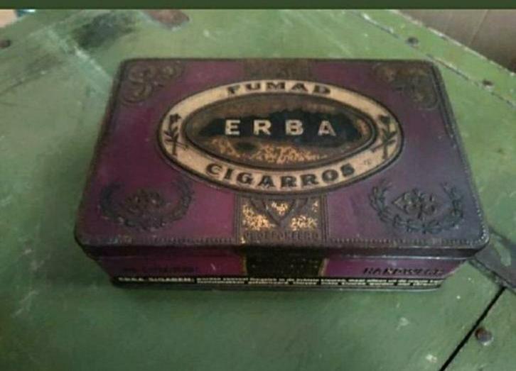 ERBA,sigarendoos,Valkenswaard,deksel,Fumad,paars,Cigarillos, Verzamelen, Blikken, Gebruikt, Overige, Ophalen of Verzenden