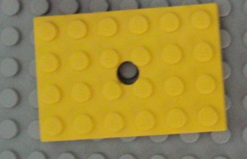 709 (3) 1x geel Plate, Modified 4 x 6 with Hole, pat pend, Kinderen en Baby's, Speelgoed | Duplo en Lego, Gebruikt, Ophalen of Verzenden