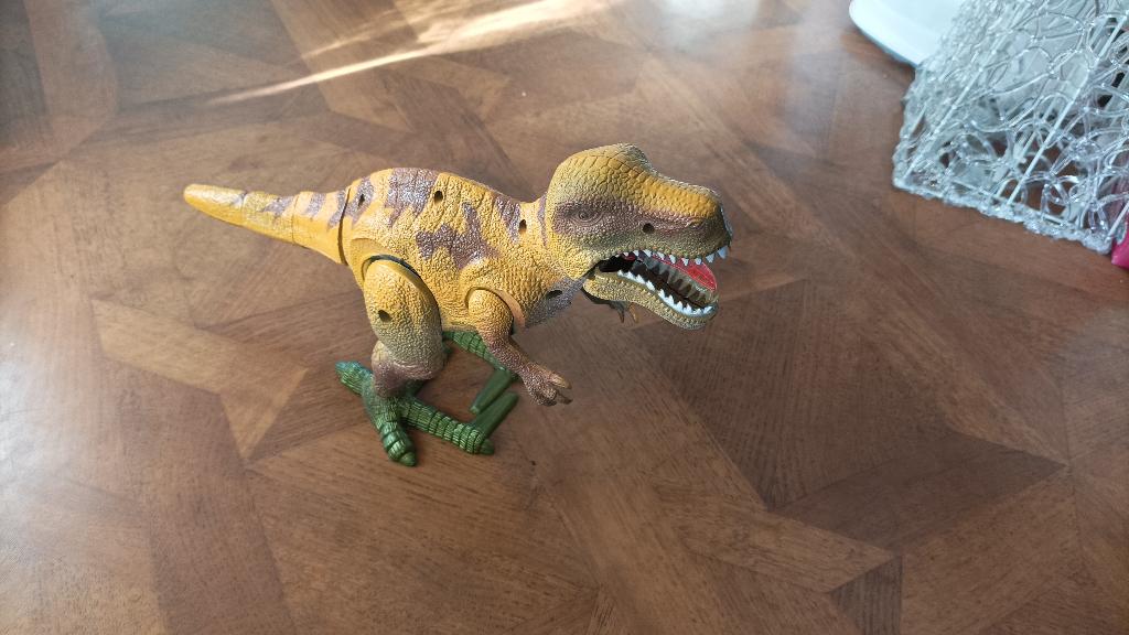 Dinosaurus met geluid en licht in zijn mond, Ophalen of Verzenden, Gebruikt, Jongen of Meisje