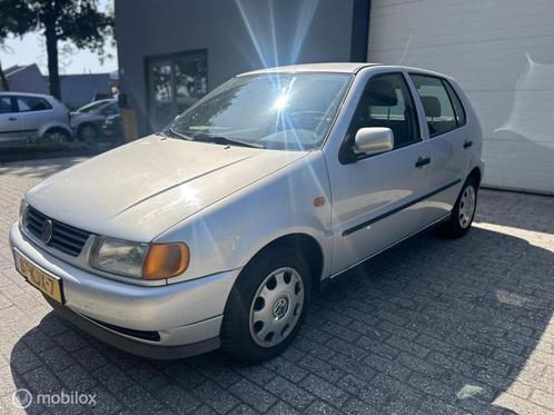 Volkswagen Polo 1.6 Milestone AUTOMAAT/AIRCO/NWE APK /, Auto's, Volkswagen, Bedrijf, Te koop, Polo, Airconditioning, Alarm, Elektrische ramen
