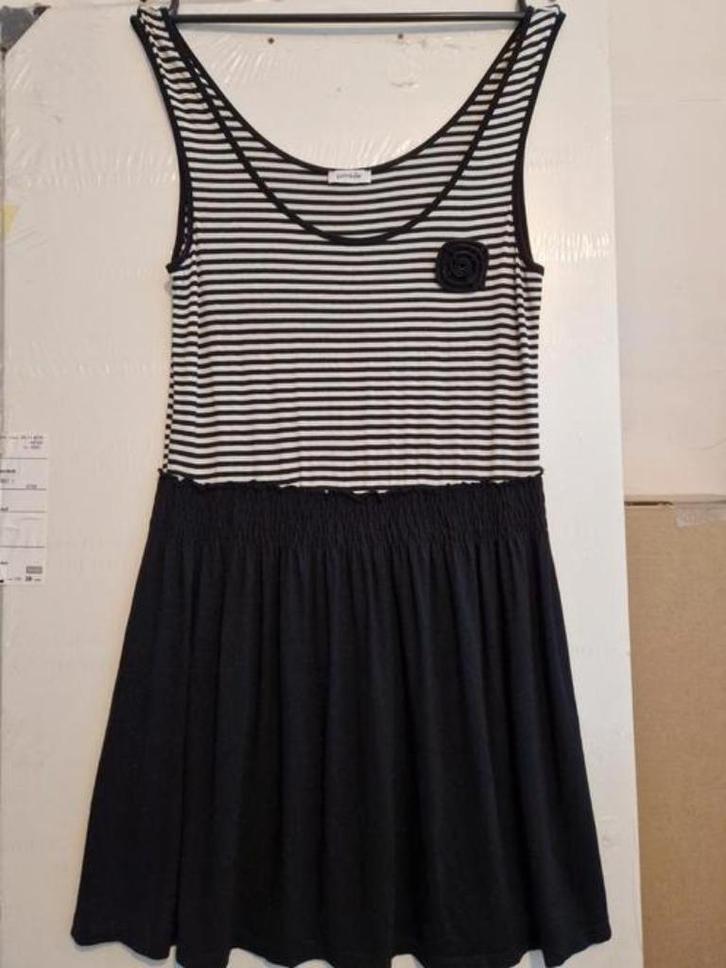 Superleuk strandjurkje met broche. Pimkie., Kleding | Dames, Jurken, Zo goed als nieuw, Maat 38/40 (M), Overige kleuren, Boven de knie