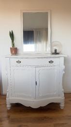 Karakteristieke buikkast wit hout, Ophalen