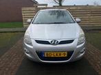 Hyundai i20 1.4 5-DRS 2010 Grijs NIEUWE APK, Auto's, Hyundai, Voorwielaandrijving, 450 kg, Zwart, 4 cilinders
