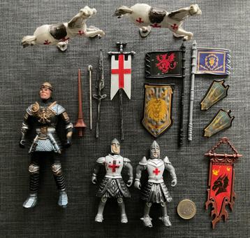 A007 Ridders Paarden Vaandels Schilden ++ beschikbaar voor biedingen