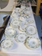 1583 // Servies, Royal Doulton / Provencal, 70 delig, Antiek en Kunst, Ophalen