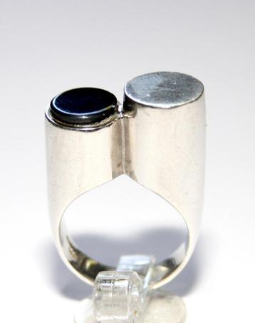 Schitterende Oostenrijkse Relo Design Sterling Zilver Ring beschikbaar voor biedingen
