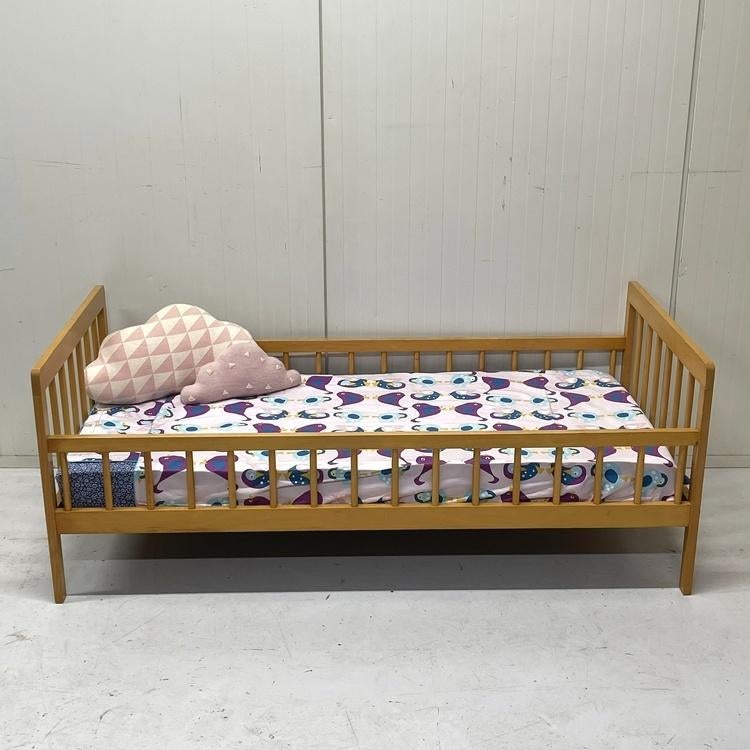 Tof vintage peuterbed juniorbed hout met bodem kidsroom, Kinderen en Baby's, Kinderkamer | Bedden, Gebruikt, Onbekend, 70 tot 85 cm