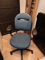 Verstelbare bureaustoel met wielen, Ophalen