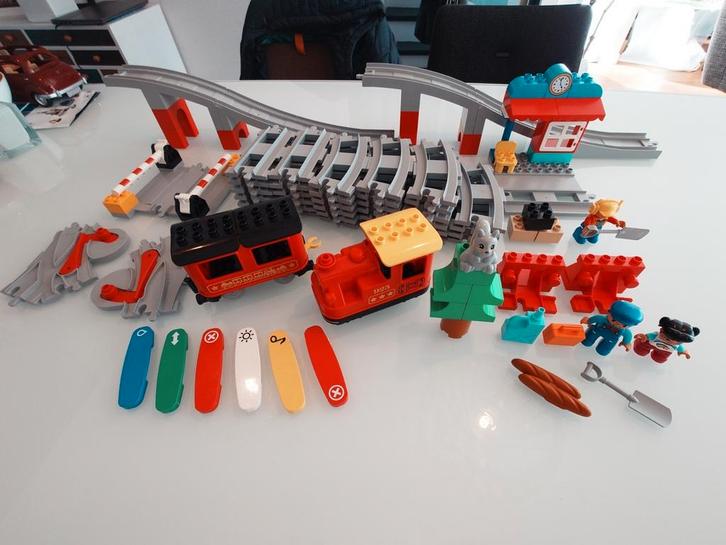 Duplo Elektrische Trein met nodige toebehoren., Kinderen en Baby's, Speelgoed | Duplo en Lego, Gebruikt, Duplo, Ophalen