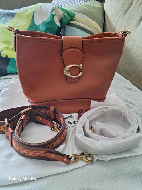 Origineel Coach tas, Sieraden, Tassen en Uiterlijk, Tassen | Damestassen, Zo goed als nieuw, Schoudertasje, Bruin, Ophalen of Verzenden