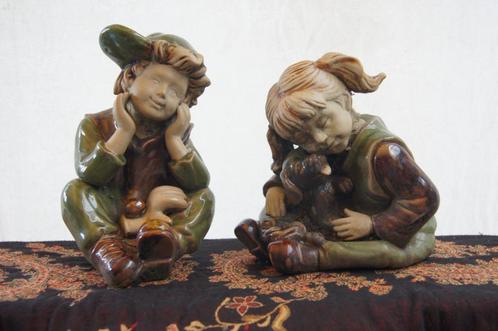 Jongen en meisje  ( Beelden, Antiek en Kunst, Kunst | Beelden en Houtsnijwerken, Ophalen of Verzenden