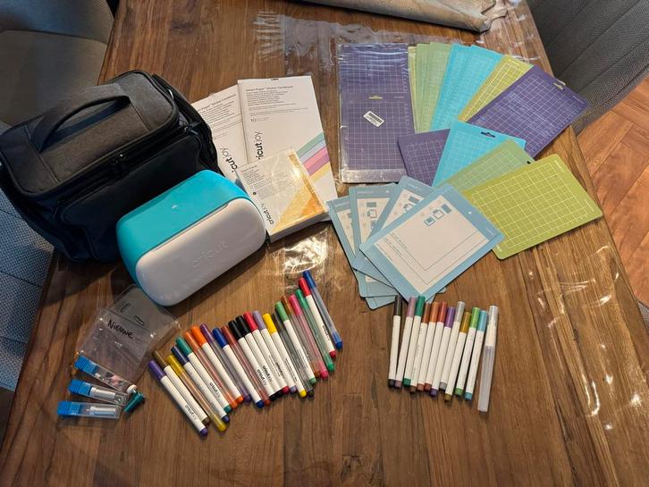 Complete Cricut Joy Set, Hobby en Vrije tijd, Knutselen, Zo goed als nieuw, Gereedschap of Toebehoren, Ophalen