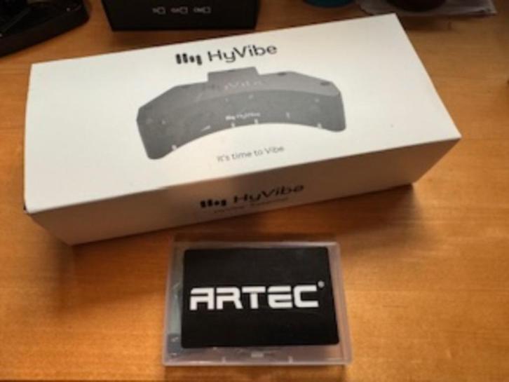 hyvibe essential acoustische gitaar effect, Muziek en Instrumenten, Snaarinstrumenten | Gitaren | Akoestisch, Nieuw, Western- of Steelstringgitaar