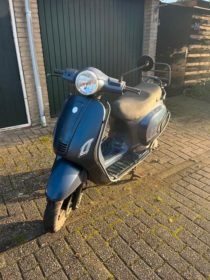 DTS Milano 45 km/u - Defect, Fietsen en Brommers, Scooters | Overige merken, Gebruikt, Maximaal 45 km/u, Benzine, Ophalen