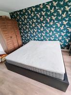 MALM bed 180x200 zwart + lattenbodem & topper, Ophalen, Gebruikt, Zwart, Tweepersoons