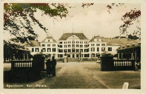 (300-463-017) Apeldoorn Kon Paleis, Verzamelen, Ansichtkaarten | Nederland, Gelderland, Verzenden