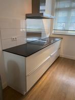Parallel Keuken met  Siemens apparatuur en Quooker., Ophalen, Gebruikt, Wit, Dubbelwandige keuken