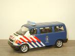 VW Transporter Koninklijke Marechaussee - Cararama 1:43, Hobby en Vrije tijd, Overige merken, Auto, Verzenden, Cararama