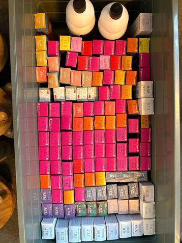 Haarverf Set met Waterstof Peroxide beschikbaar voor biedingen